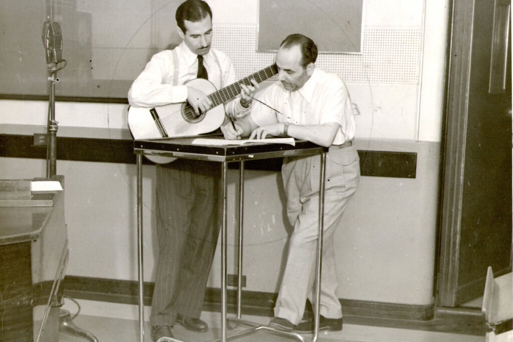 LR1 - Marsilio Robles y Vicente Spina, guitarristas, letristas y compositores. 1942